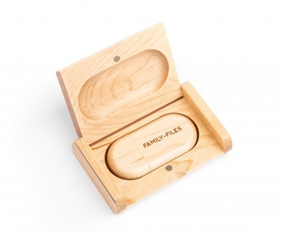 computer-usb-flash-drive-made-wooden-case-lies-open-gift-wooden-case-engraved_111599-864.jpg